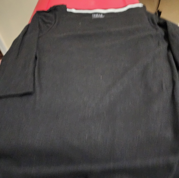 Top - Picture 3 of 4